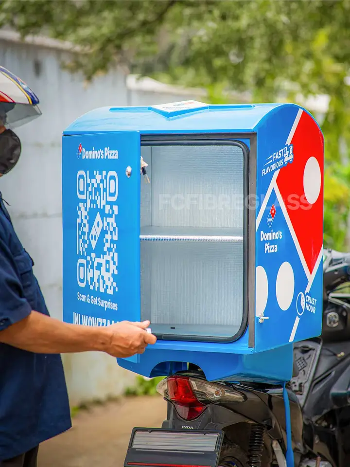 Box motor fiberglass domino pizza tampak dalam dengan aluminium foil finish